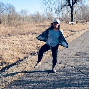 Meet your Posher, Casey